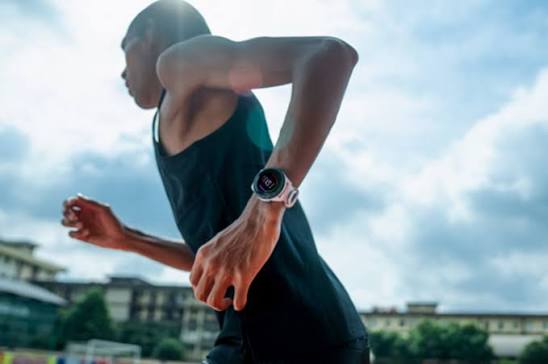 smartwatch terbaik untuk olahraga dan aktivitas sehari hari